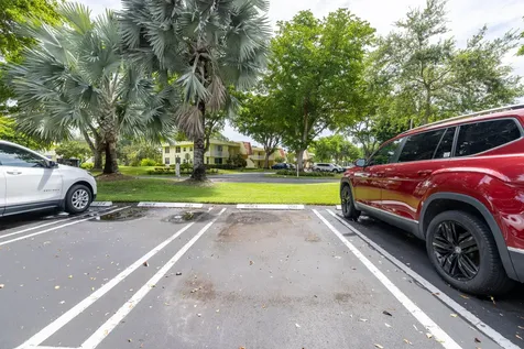 575 Oaks Lane Pompano Beach FL 33069