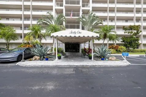 575 Oaks Lane Pompano Beach FL 33069