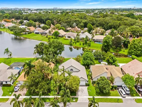 1750 W Oak Knoll Circle Davie FL 33324
