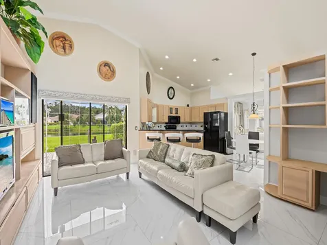 1750 W Oak Knoll Circle Davie FL 33324