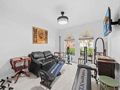 1750 W Oak Knoll Circle Davie FL 33324