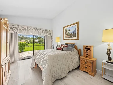 1750 W Oak Knoll Circle Davie FL 33324