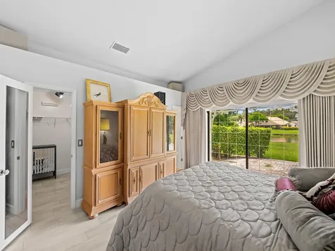 1750 W Oak Knoll Circle Davie FL 33324