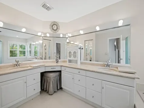 1750 W Oak Knoll Circle Davie FL 33324