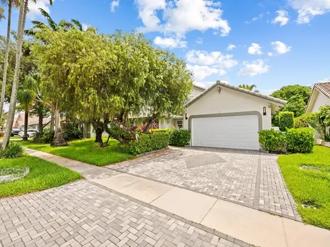 1750 W Oak Knoll Circle Davie FL 33324