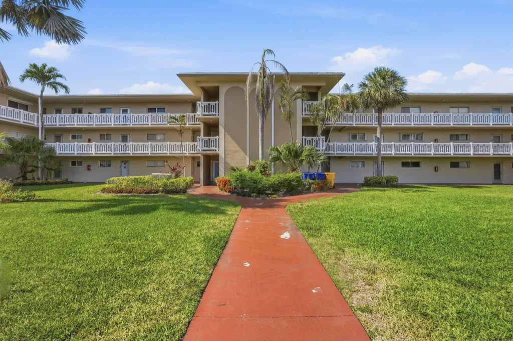 2606 Garden Drive S Lake Worth FL 33461