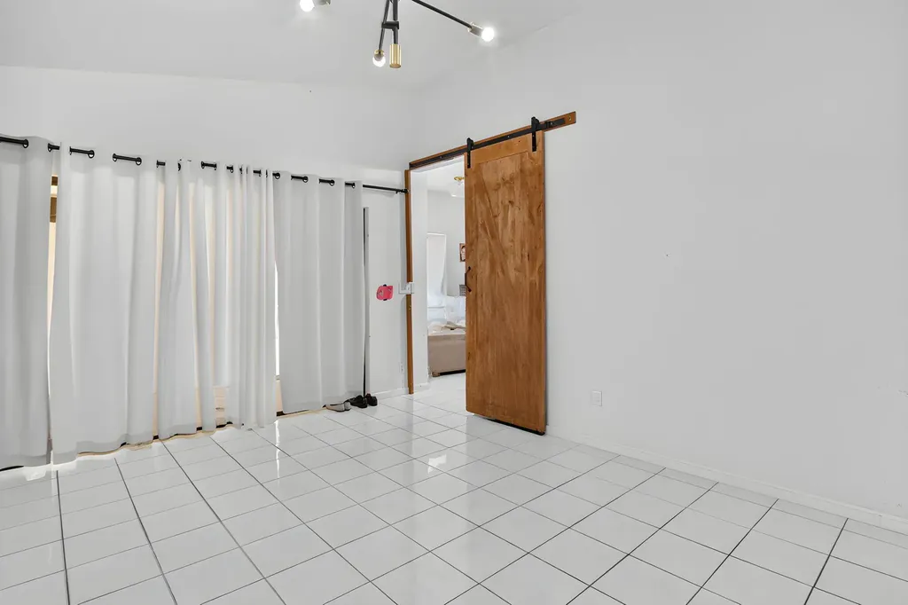 7690 Solimar Circle Boca Raton FL 33433