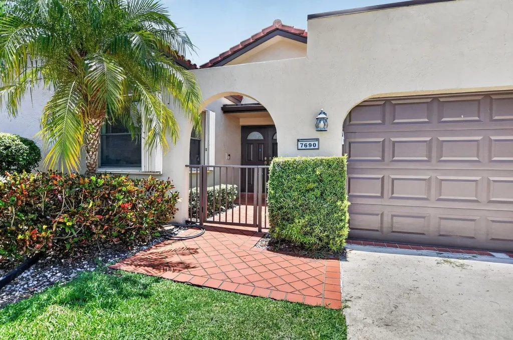 7690 Solimar Circle Boca Raton FL 33433