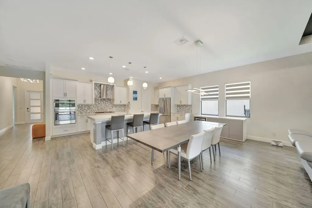8720 E Baypoint Circle Parkland FL 33076