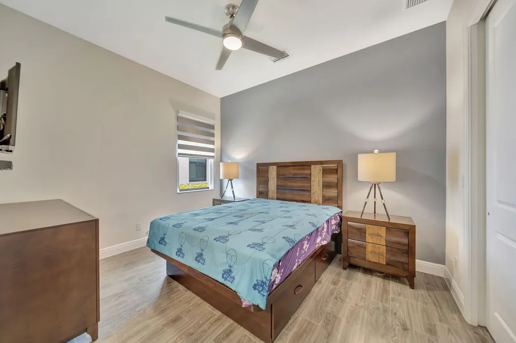 8720 E Baypoint Circle Parkland FL 33076