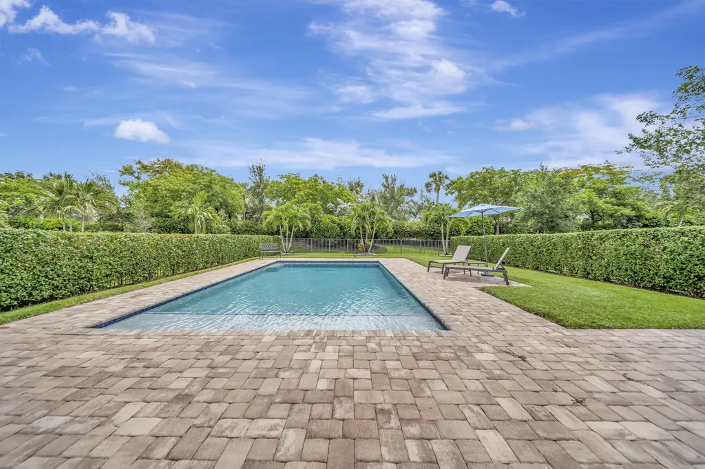 8720 E Baypoint Circle Parkland FL 33076