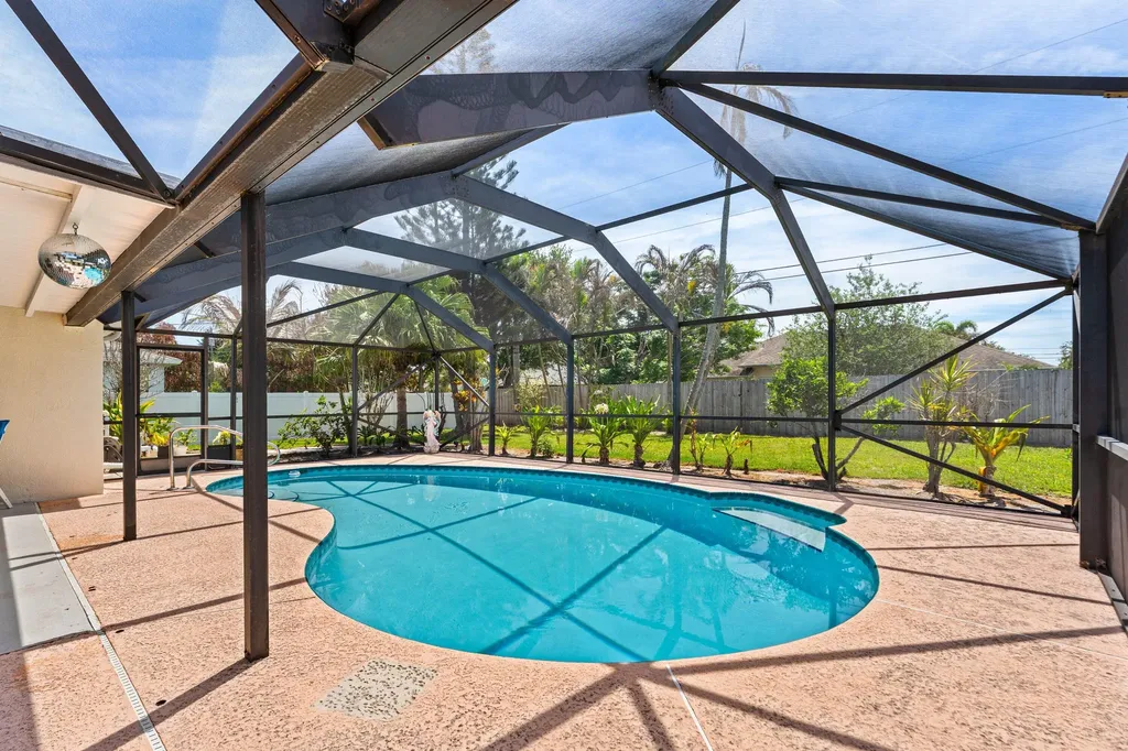 2814 SE Melaleuca Boulevard Port St Lucie FL 34952