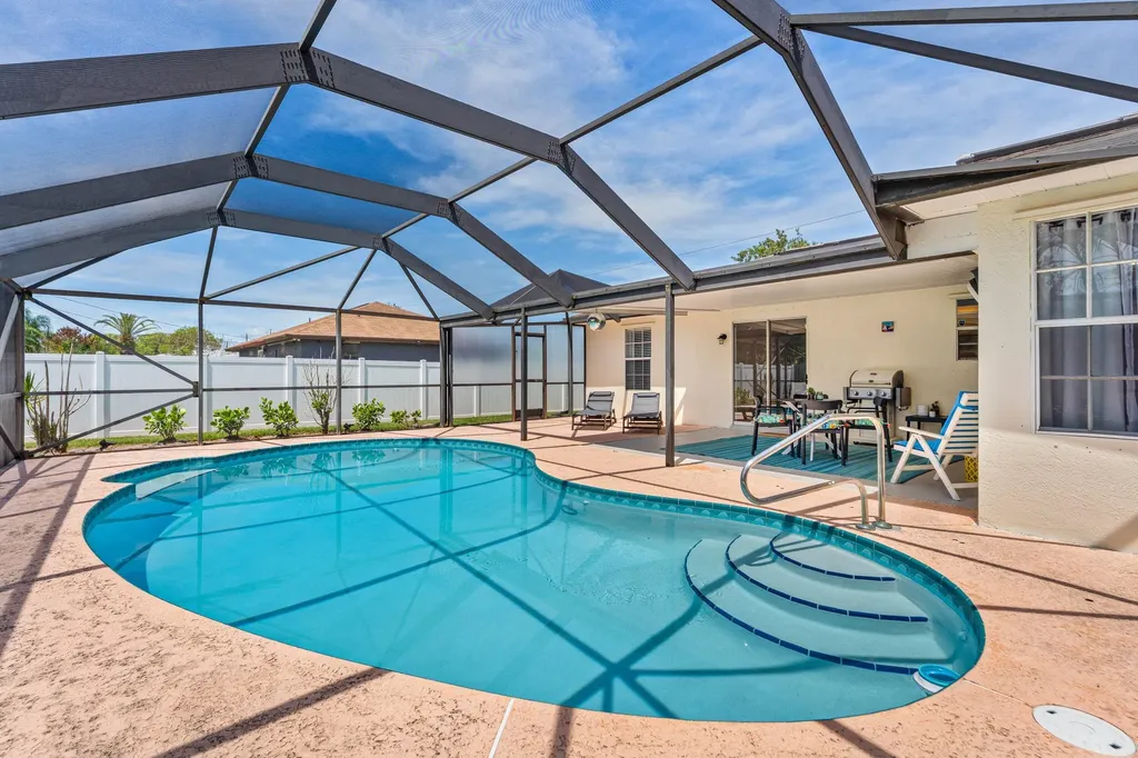 2814 SE Melaleuca Boulevard Port St Lucie FL 34952