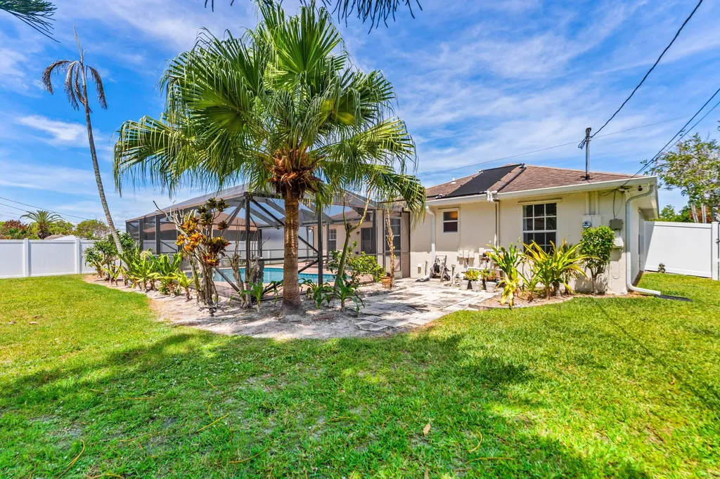 2814 SE Melaleuca Boulevard Port St Lucie FL 34952