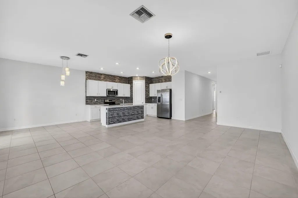 13275 NW Copper Creek Drive Port St Lucie FL 34987