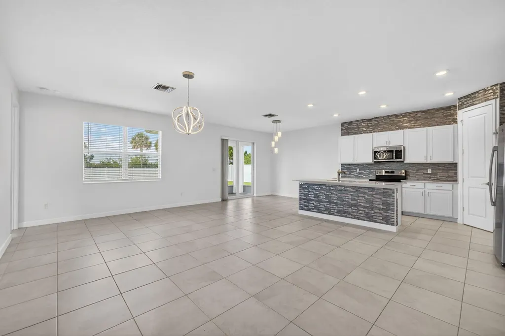 13275 NW Copper Creek Drive Port St Lucie FL 34987