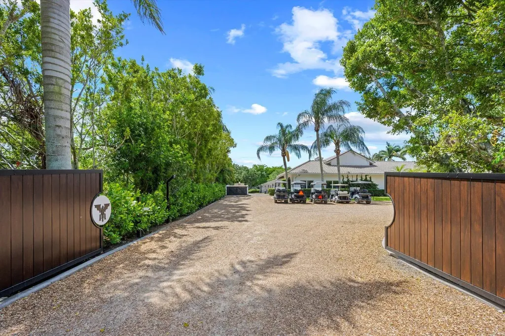 2440 Appaloosa Trail Wellington FL 33414
