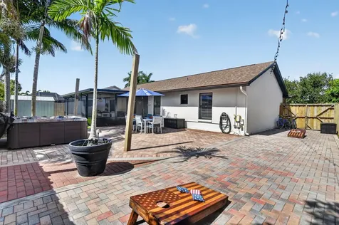 294 NW 42nd Way Deerfield Beach FL 33442