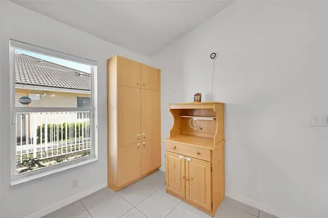 5361 NW 90th Avenue Sunrise FL 33351