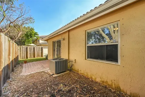 5361 NW 90th Avenue Sunrise FL 33351