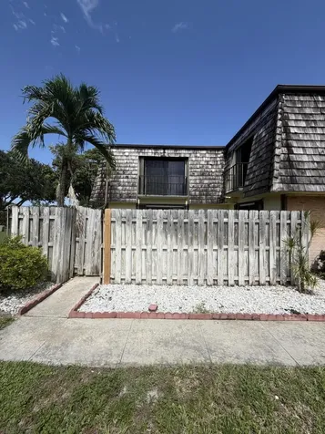 141 Lake Arbor Drive Palm Springs FL 33461