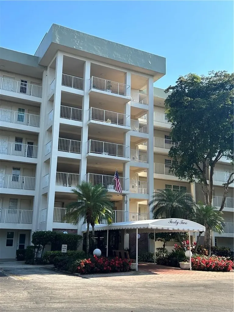 3150 N Course Lane Pompano Beach FL 33069