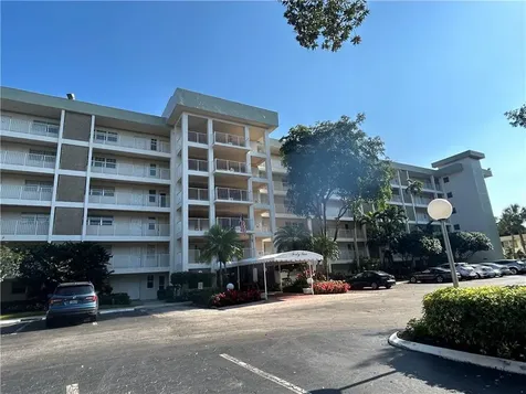 3150 N Course Lane Pompano Beach FL 33069