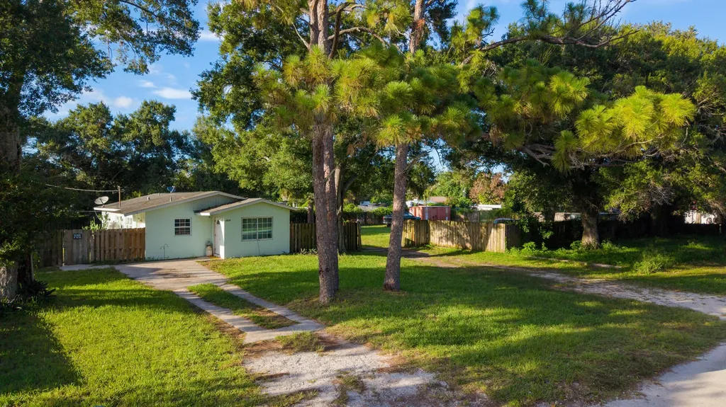 3516 Avenue F Fort Pierce FL 34947