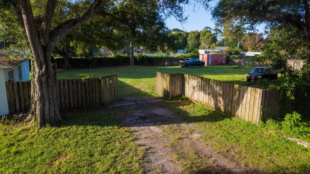 3516 Avenue F Fort Pierce FL 34947