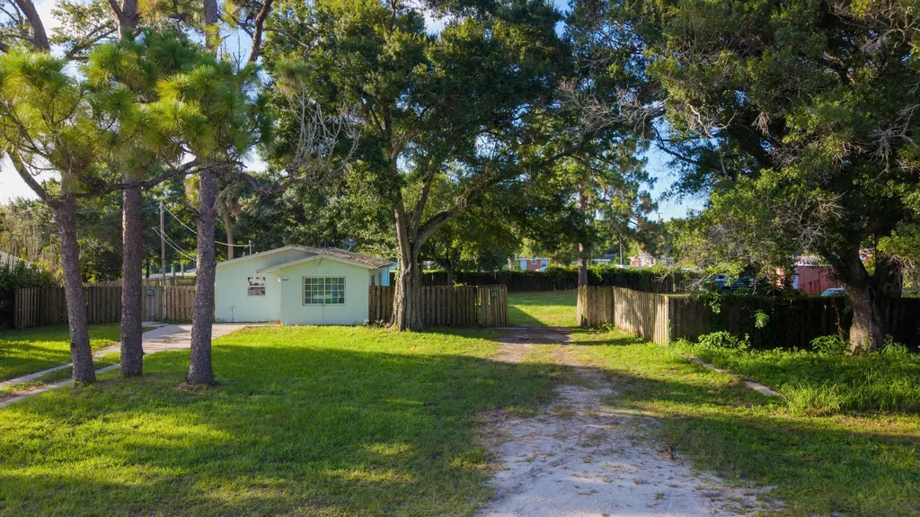 3516 Avenue F Fort Pierce FL 34947