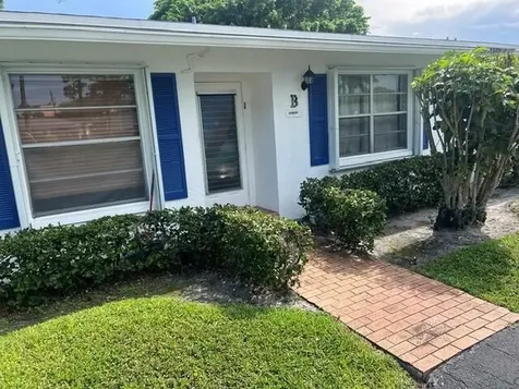 5452 Poppy Place Delray Beach FL 33484