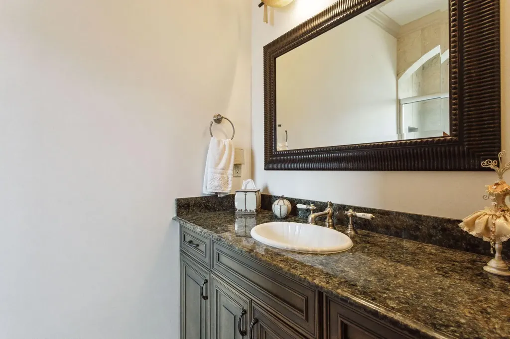 3870 NE 31st Avenue Lighthouse Point FL 33064