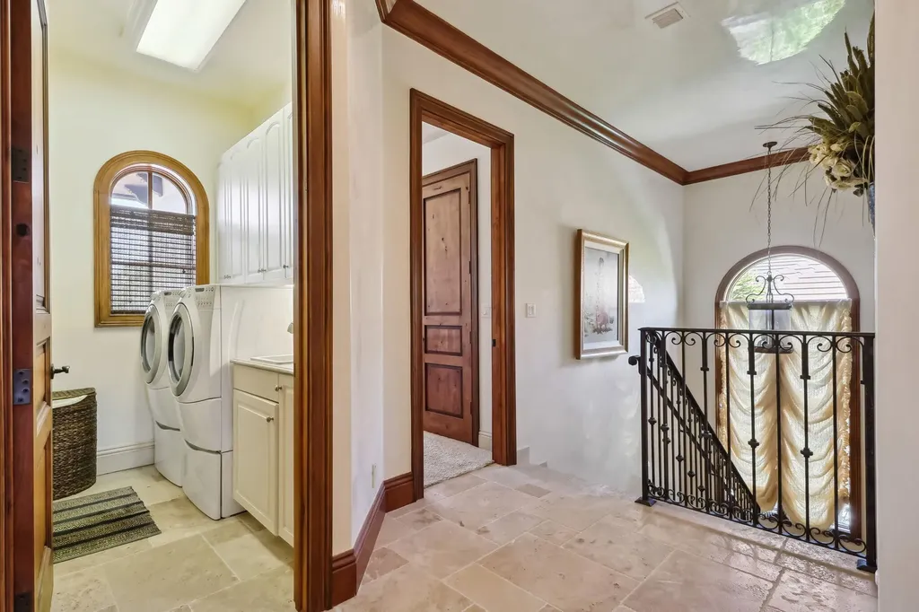 3870 NE 31st Avenue Lighthouse Point FL 33064