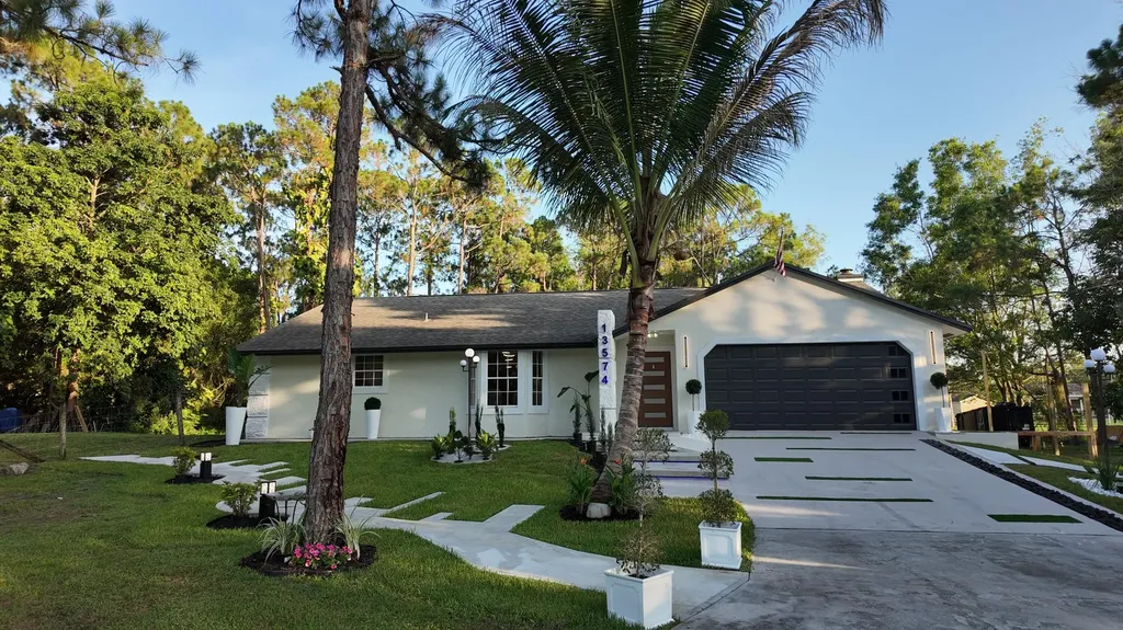 13574 59th Court N The Acreage FL 33411
