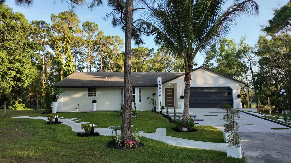 13574 59th Court N The Acreage FL 33411