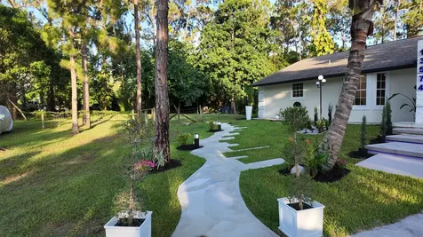 13574 59th Court N The Acreage FL 33411