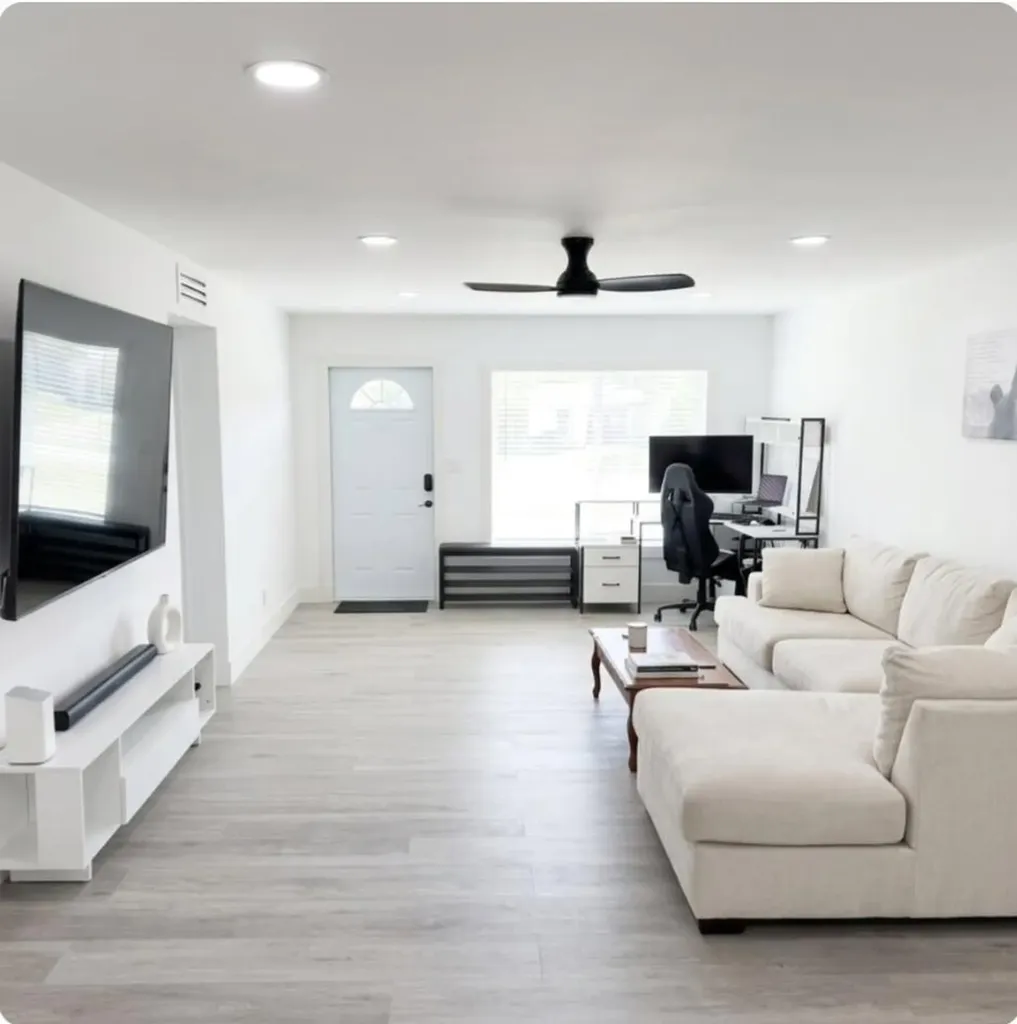 3147 NW 68th Court Fort Lauderdale FL 33309