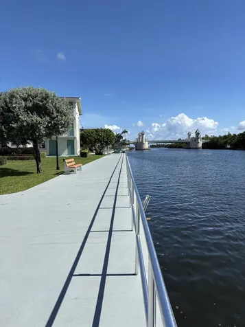 210 Horizons E Boynton Beach FL 33435