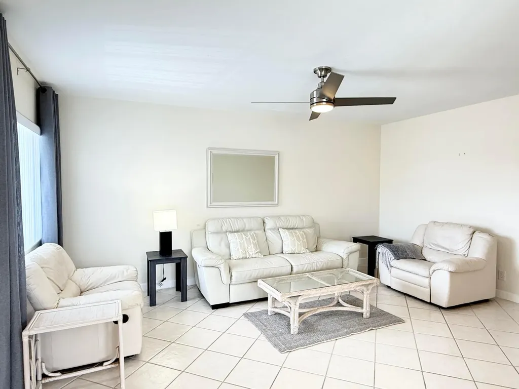 2880 Lake Osborne Drive Lake Worth Beach FL 33461