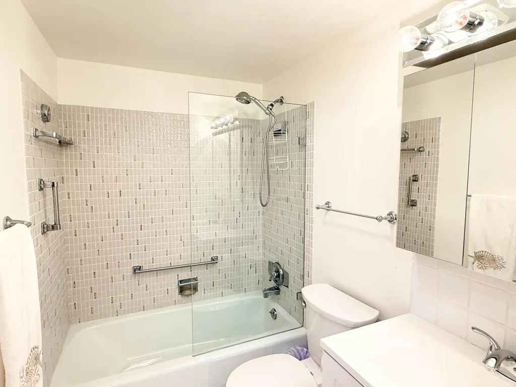 2880 Lake Osborne Drive Lake Worth Beach FL 33461