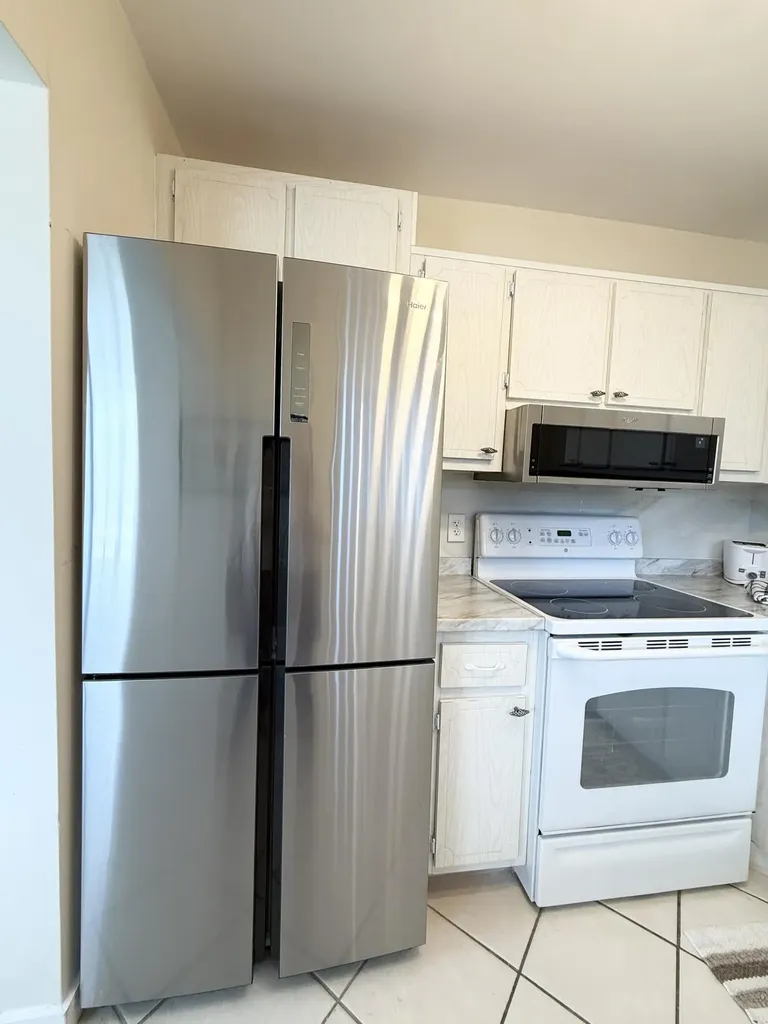 2880 Lake Osborne Drive Lake Worth Beach FL 33461