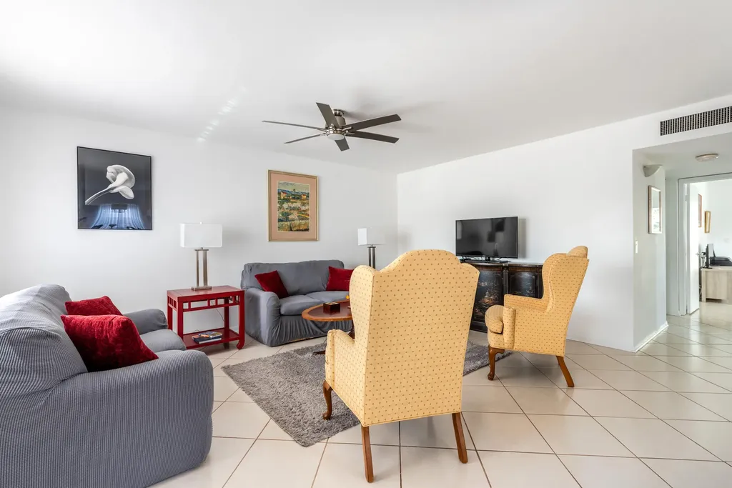 369 Capri H Delray Beach FL 33484