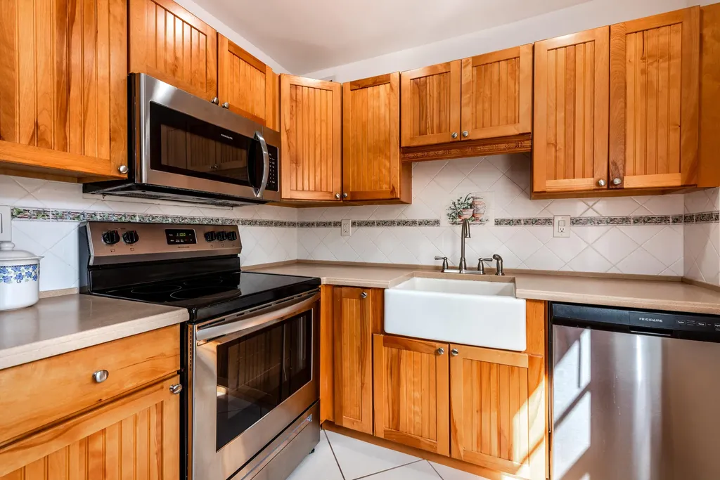 369 Capri H Delray Beach FL 33484