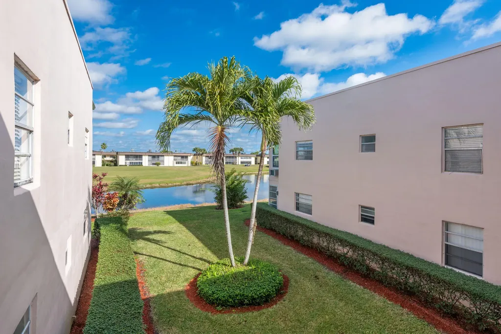 369 Capri H Delray Beach FL 33484
