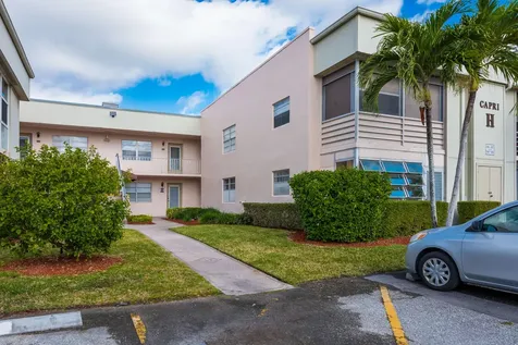 369 Capri H Delray Beach FL 33484