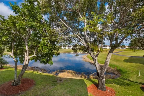 369 Capri H Delray Beach FL 33484
