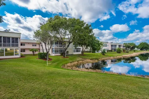 369 Capri H Delray Beach FL 33484