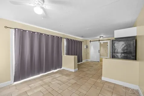 120 Pleasant Place Palm Springs FL 33461