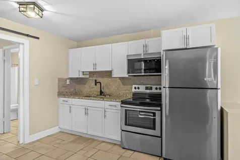 120 Pleasant Place Palm Springs FL 33461