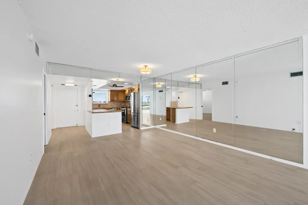 3100 NE 49th Street Fort Lauderdale FL 33308
